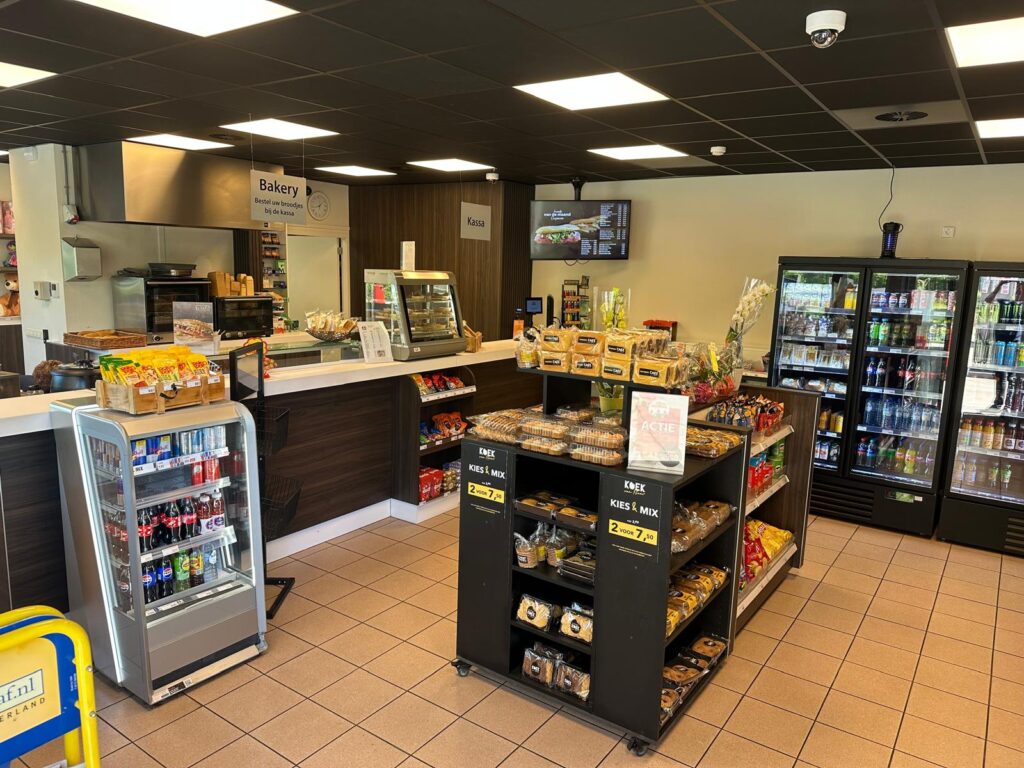 Tankshop Elsendorp binnen